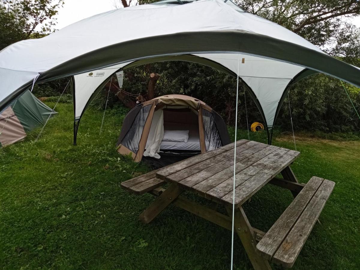 Basic 2P Tent Sotterum Hotel Cornwerd Exterior photo